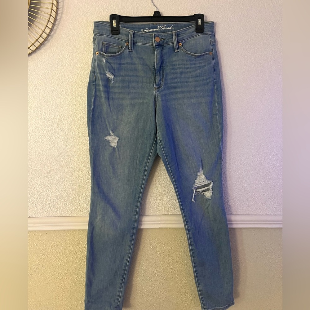 Universal Thread High Rise Distressed Blue Jeans